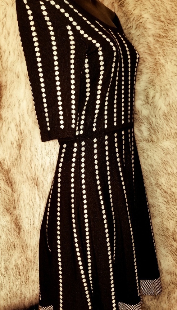 Figure flattering sweater dress size see below - Picture 2 of 7